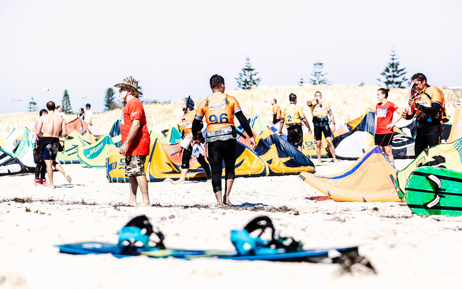 kite surfers race lighthouse to leighton